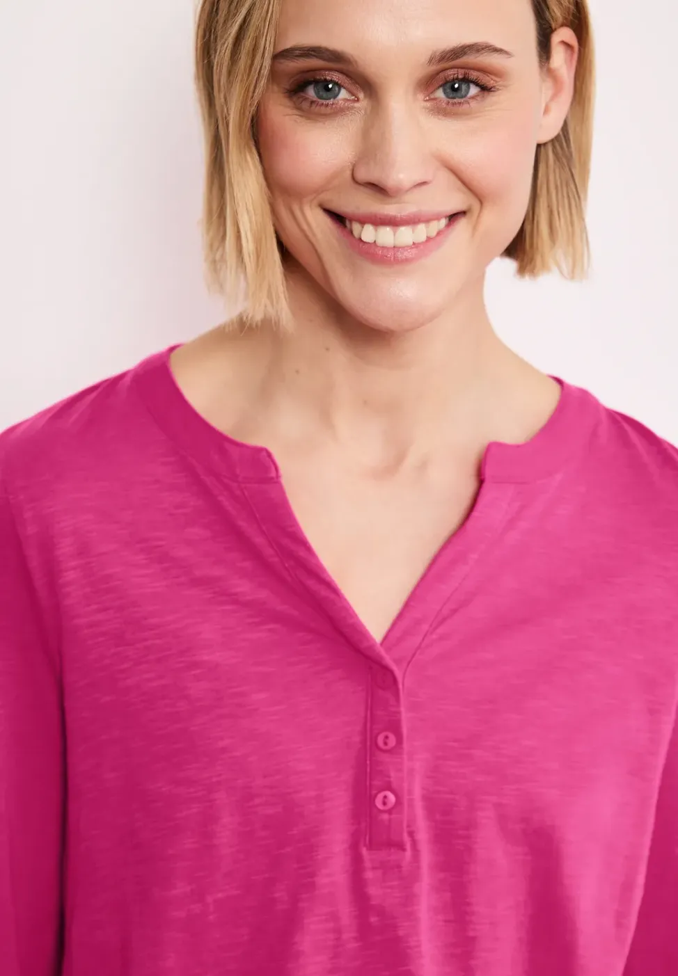 3/4-Arm Shirt mit Split Neck und Knöpfen
