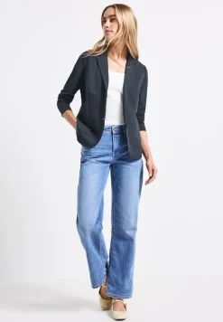 Basic Blazer