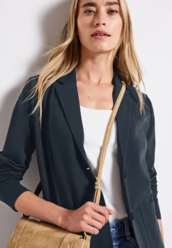 Basic Blazer