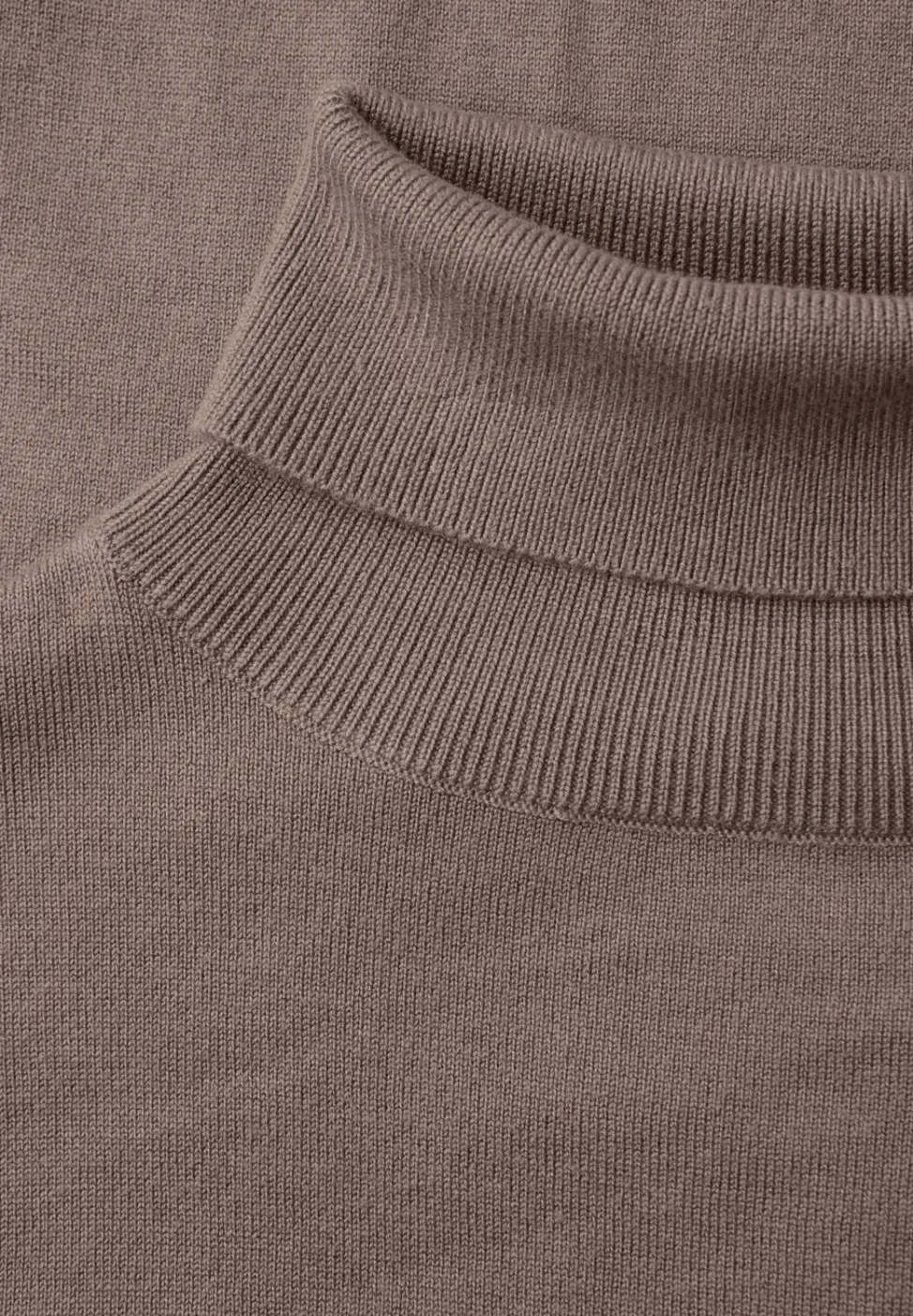Basic Rollkragenpullover