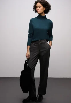 Basic Rollkragenpullover