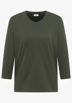 Basic T-Shirt