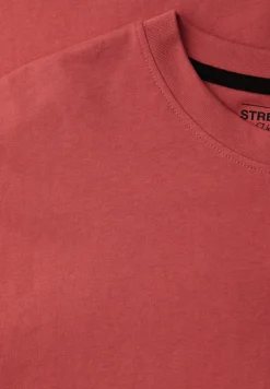 Basic T-Shirt