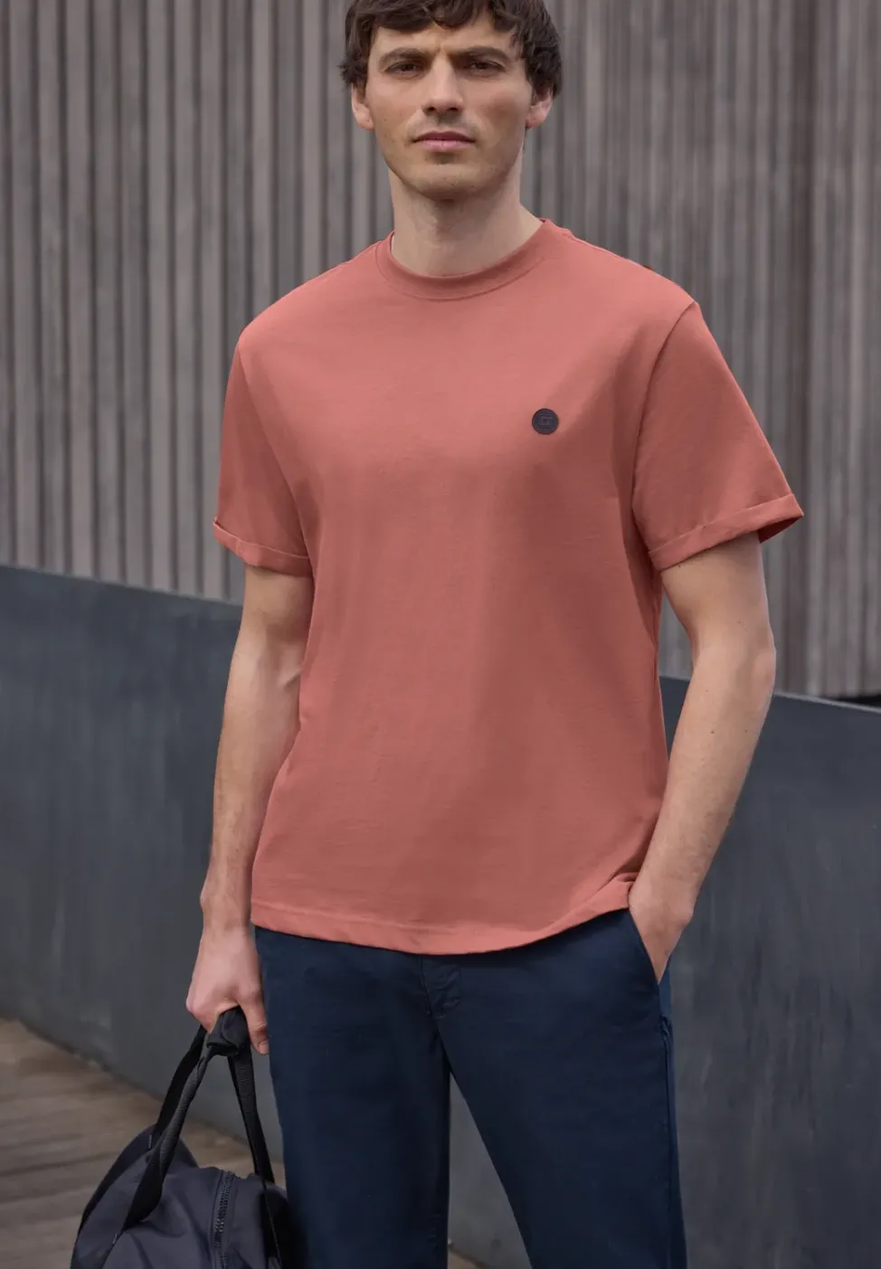 Basic T-Shirt mit Rundhals und Turn-Up