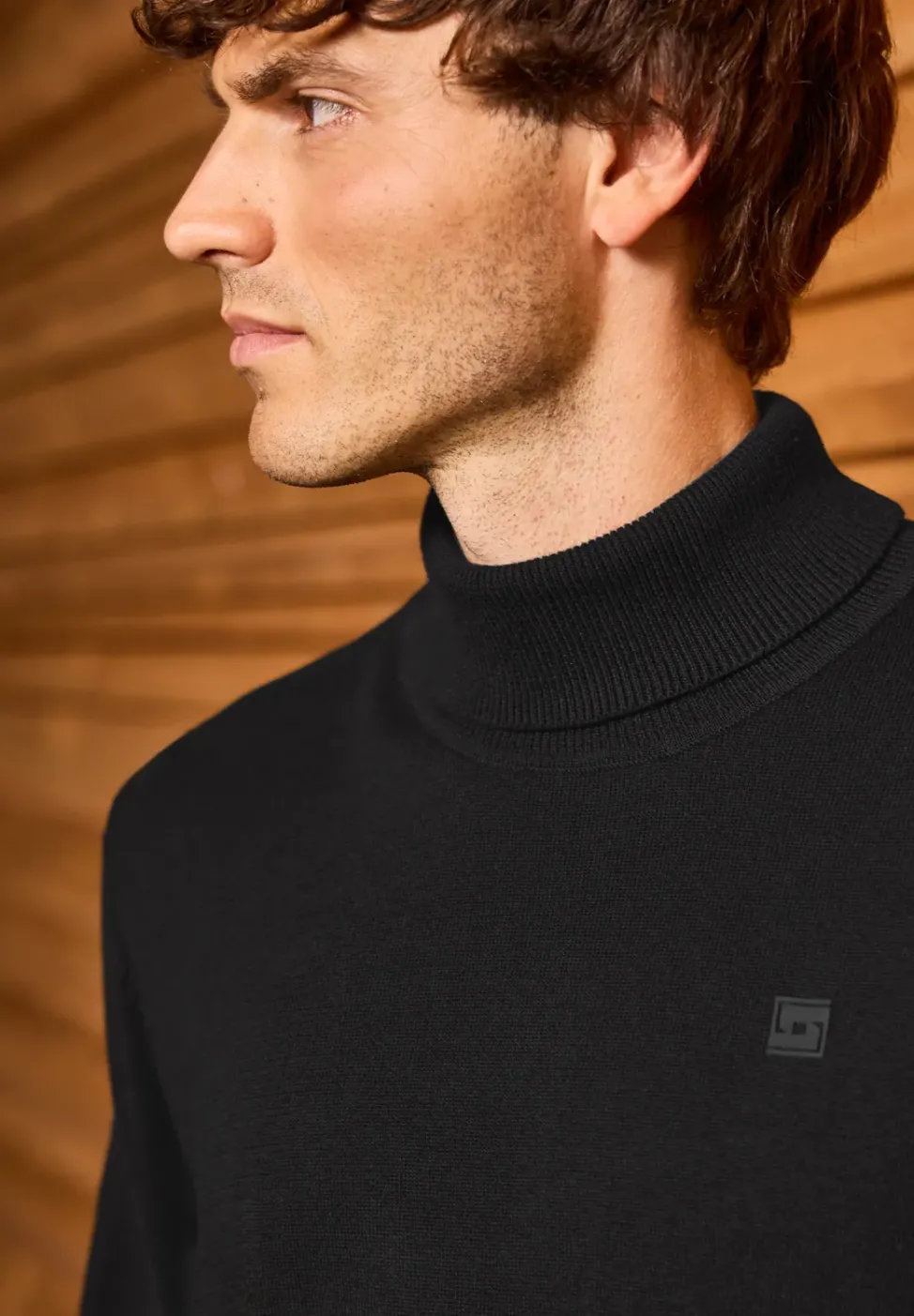 Basic Turtleneck Pullover