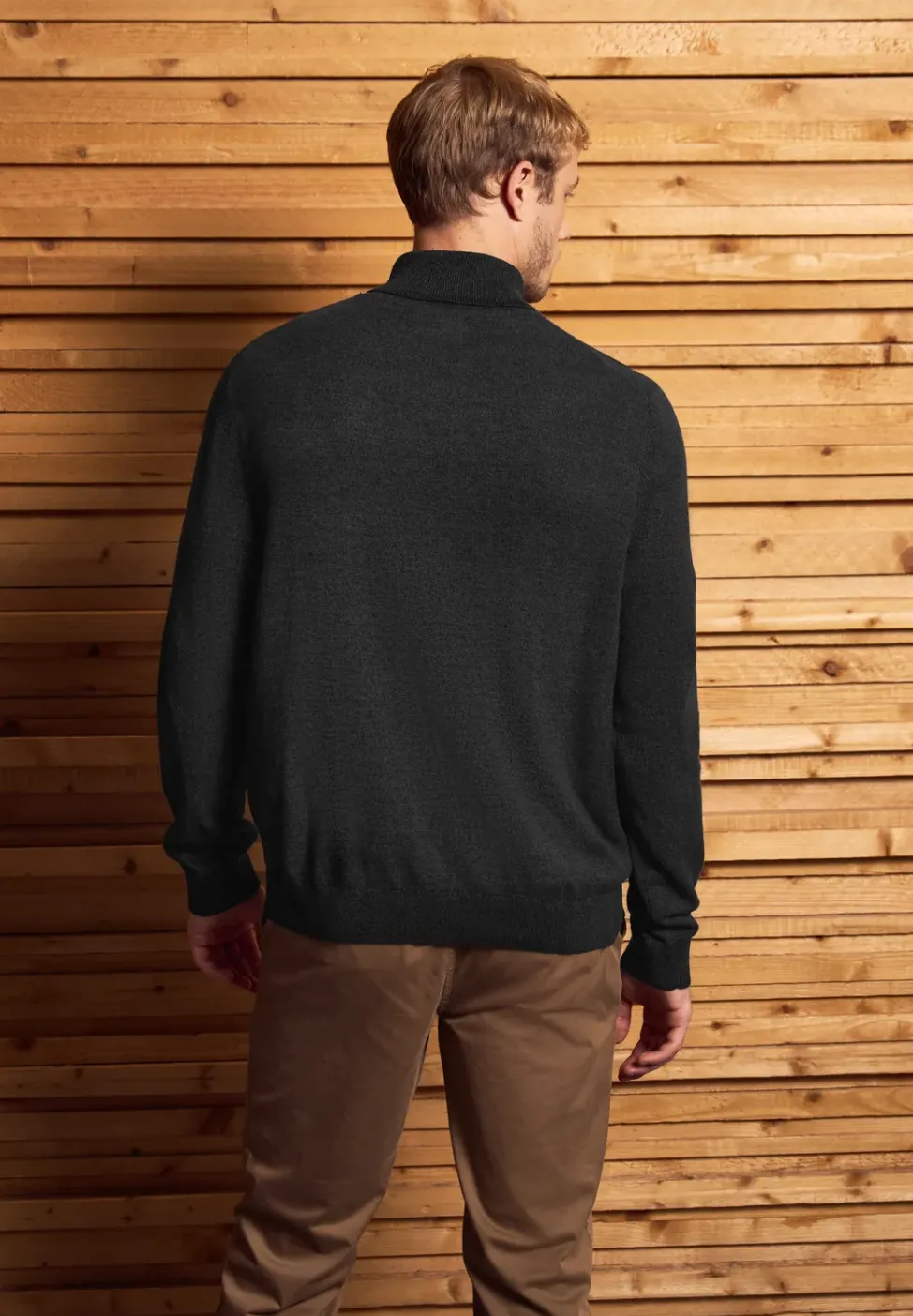 Basic Turtleneck Pullover