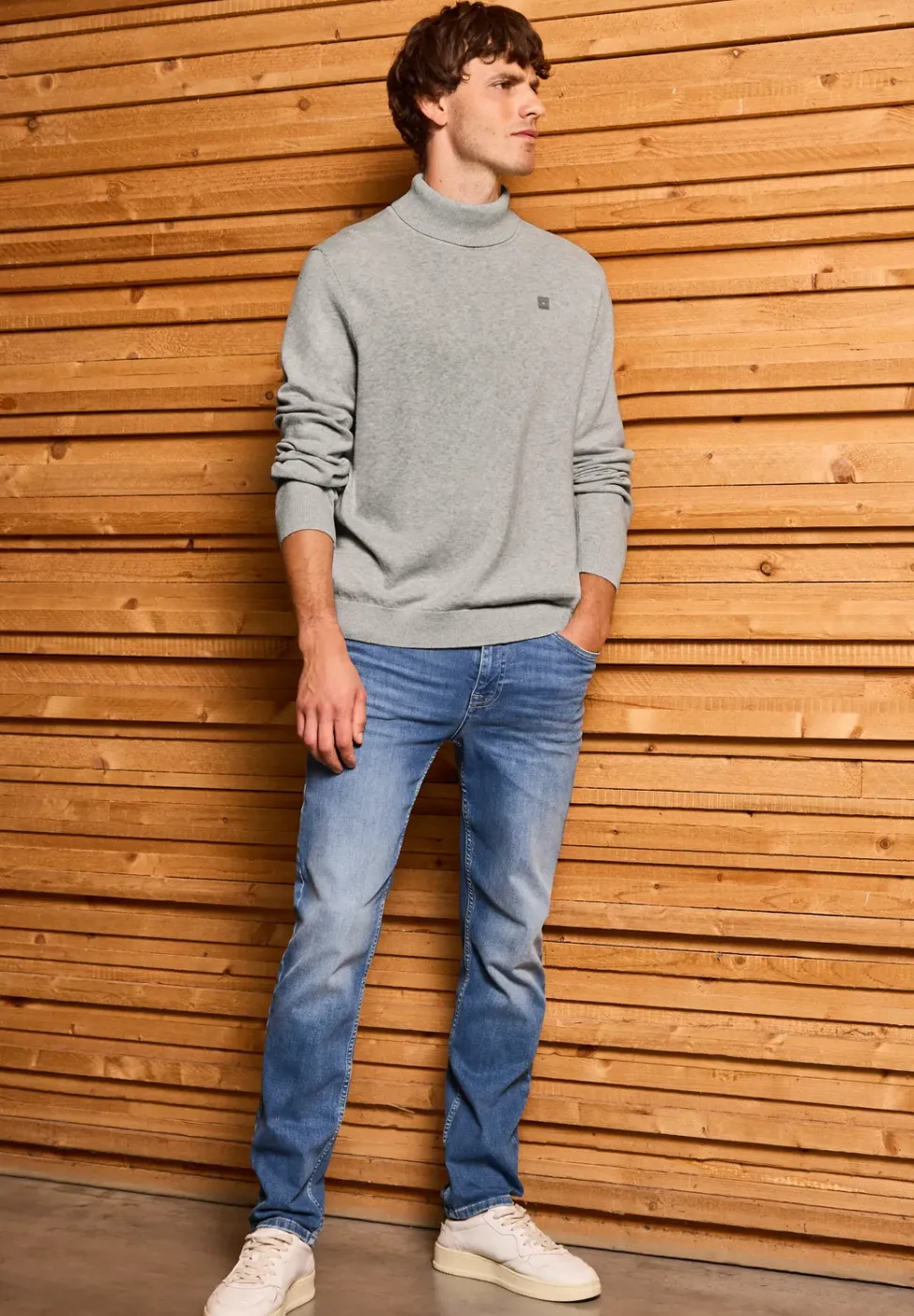 Basic Turtleneck Pullover