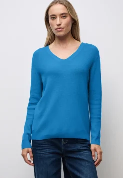 Basic V-Neck Pullover