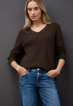 Basic V-Neck Pullover