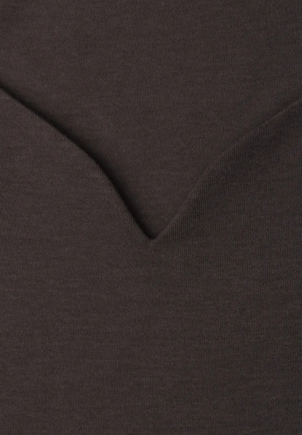 Basic Top mit Herzausschnitt