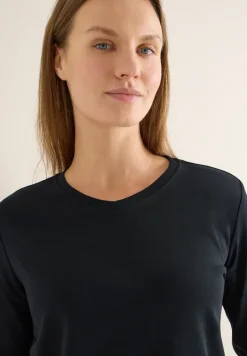 Basic T-Shirt