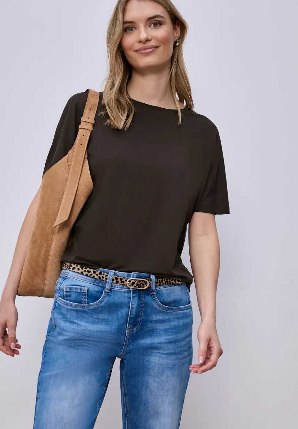 Basic T-Shirt mit Dropped Shoulders