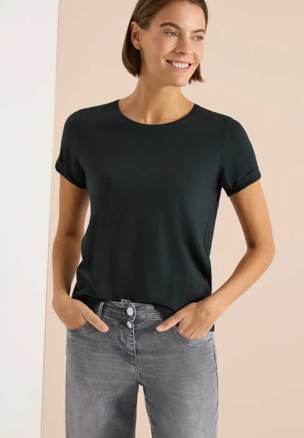 Basic T-Shirt mit Rundhals in Unifarbe