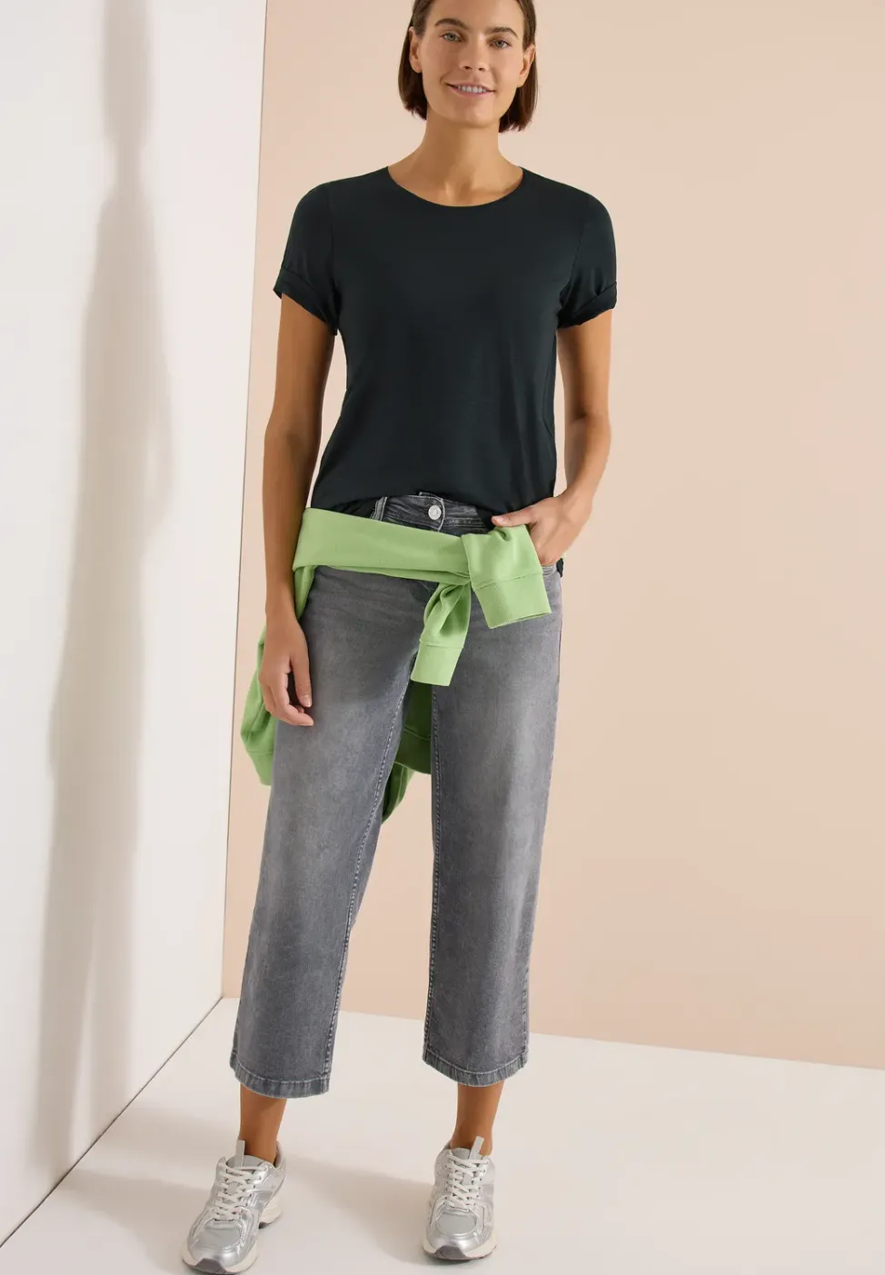 Basic T-Shirt mit Rundhals in Unifarbe