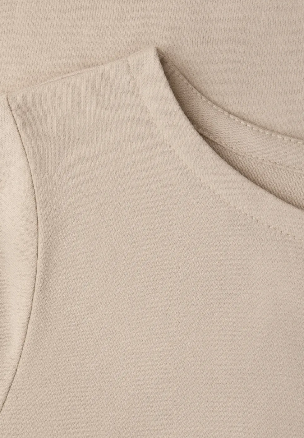 Basic T-Shirt mit U-Boot-Ausschnitt