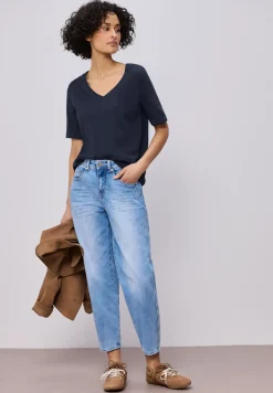 Basic T-Shirt mit V-Neck in Unifarbe