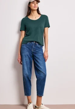Basic T-Shirt mit V-Neck in Unifarbe