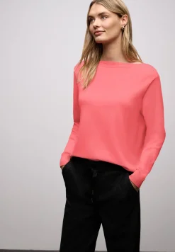 Basic U-Boot Pullover