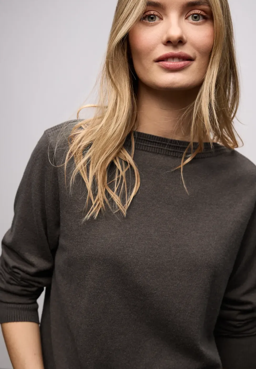 Basic U-Boot Pullover