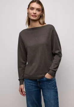 Basic U-Boot Pullover