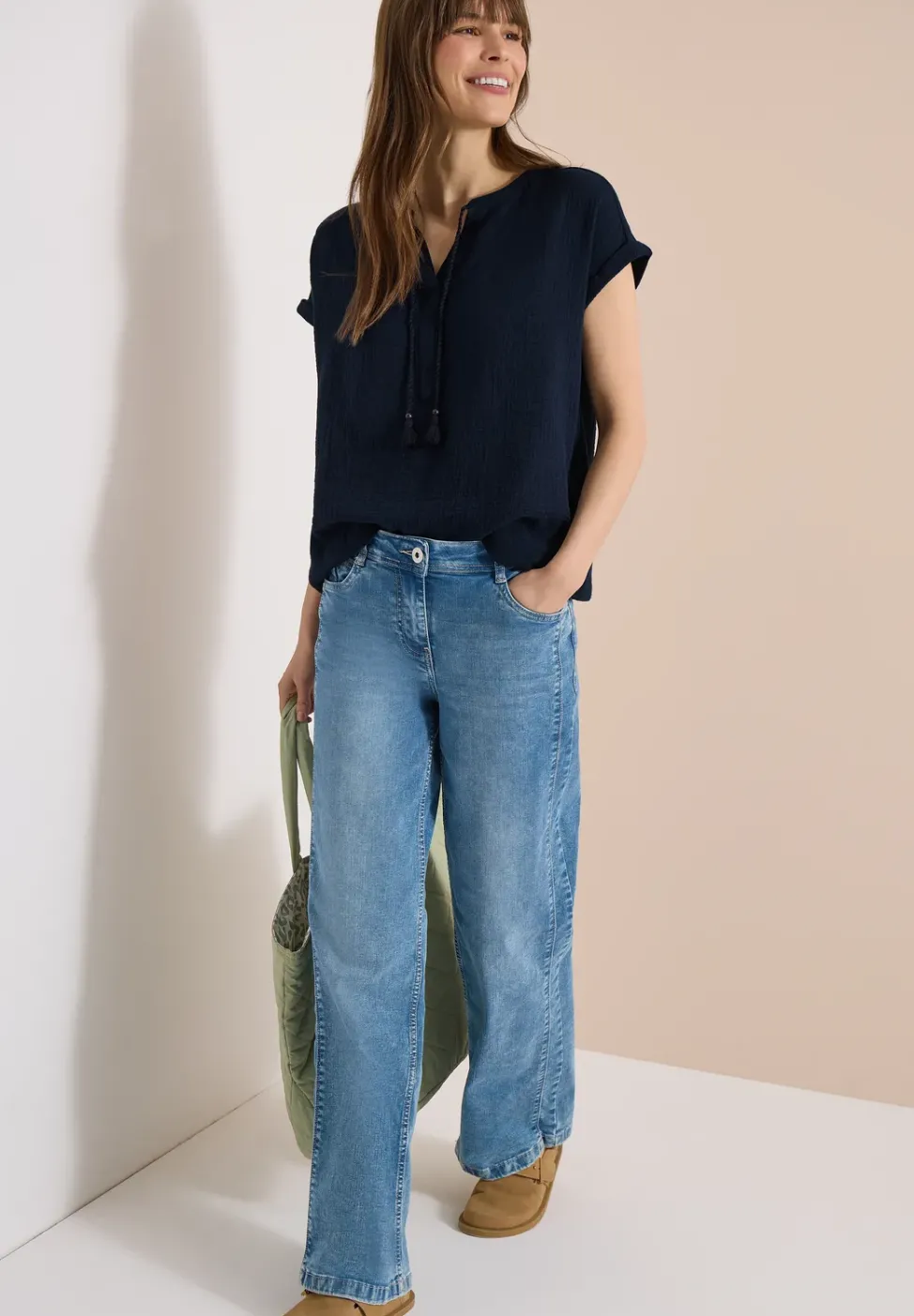 Bluse mit Split Neck aus Musselinstoff