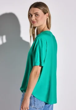 Bluse in Unifarbe