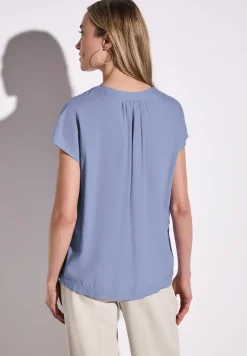 Bluse in Unifarbe