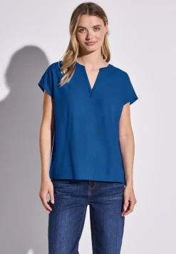 Bluse in Unifarbe