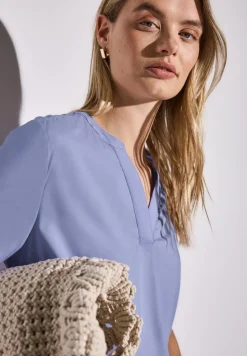 Bluse in Unifarbe