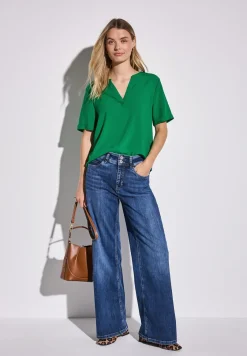 Bluse in Unifarbe