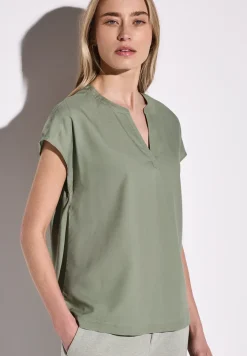 Bluse in Unifarbe