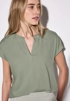 Bluse in Unifarbe