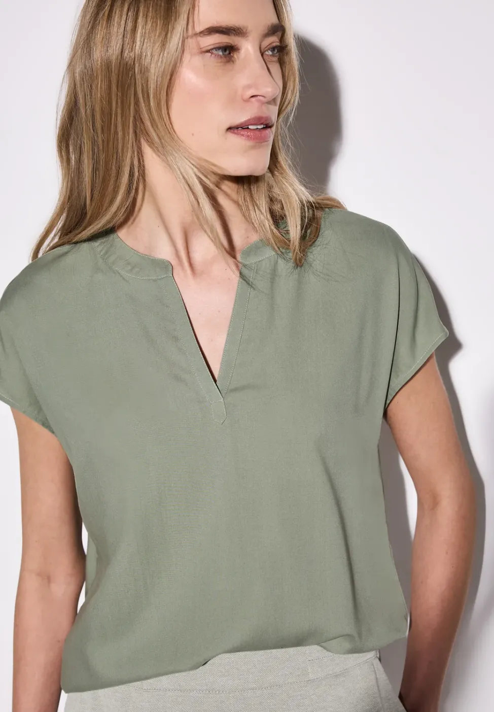 Bluse in Unifarbe