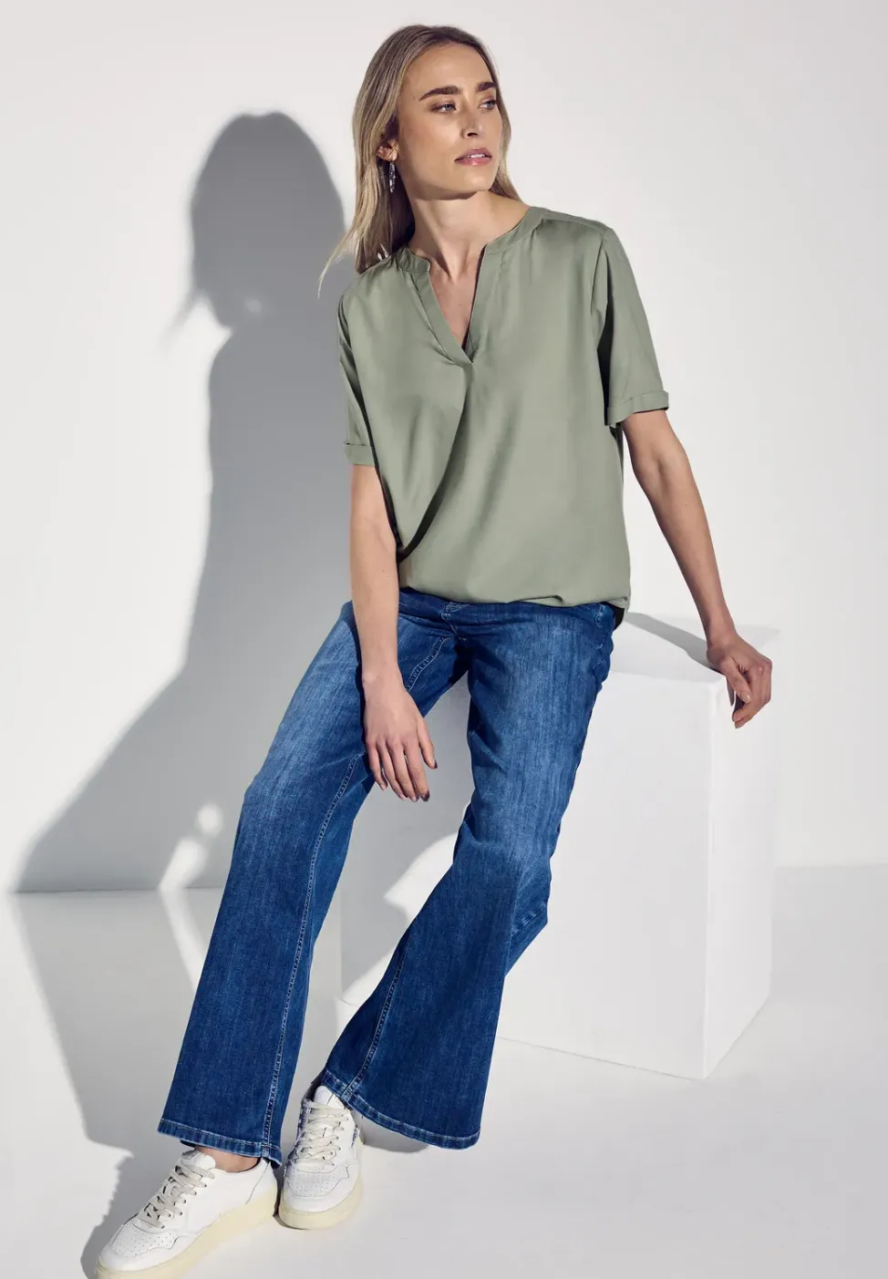 Bluse in Unifarbe