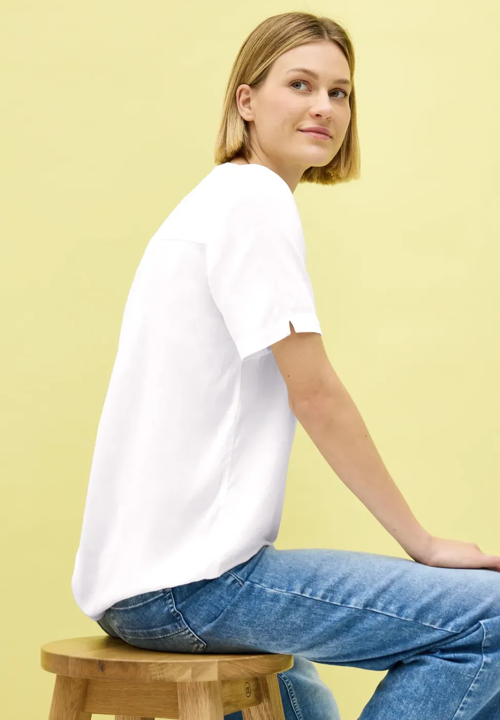 Bluse mit Knotendetail