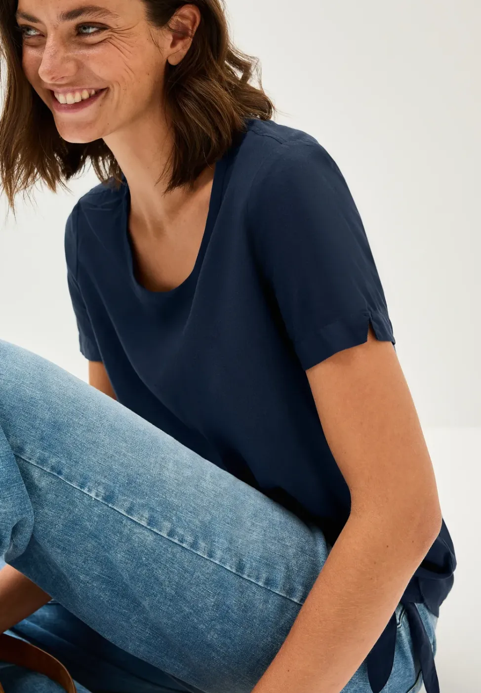 Bluse mit Knotendetail