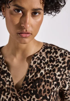 Bluse mit Leo-Muster
