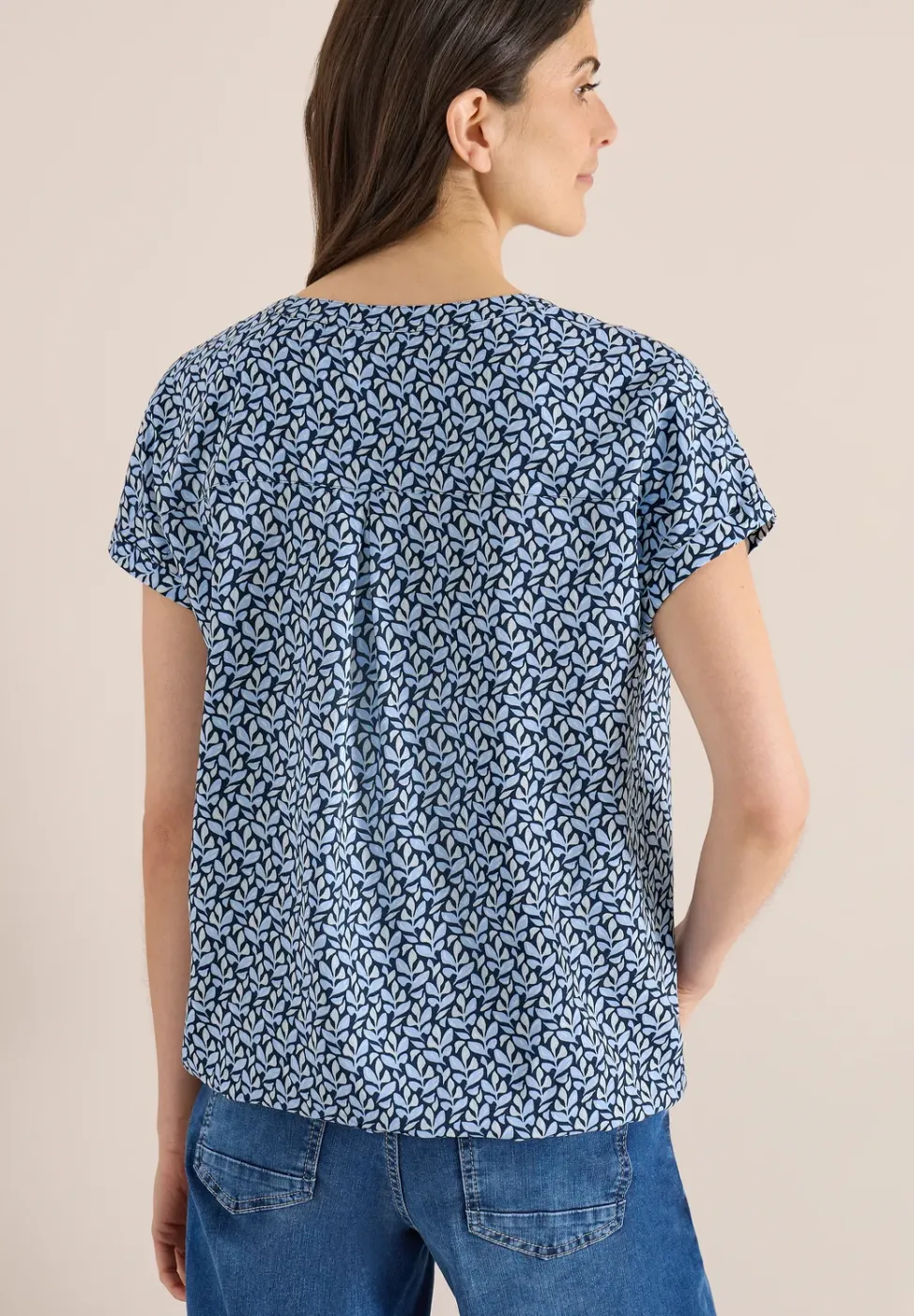 Bluse mit Split Neck und Minimal Print