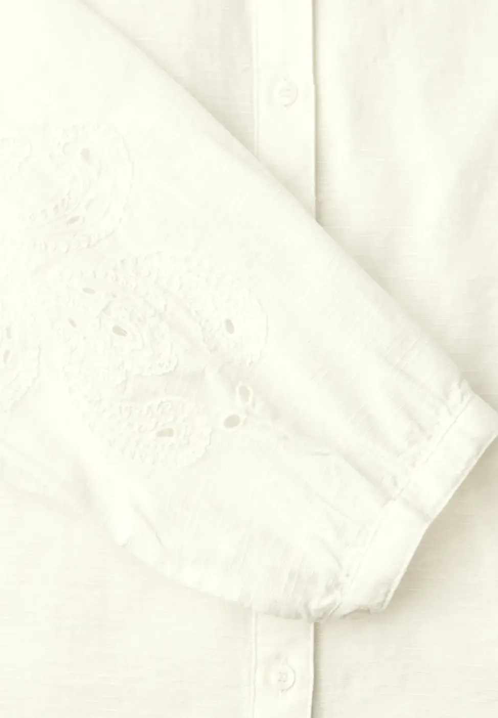 Bluse mit V-Neck und Stickerei