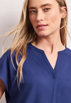 Blusenshirt in Unifarbe mit Split Neck