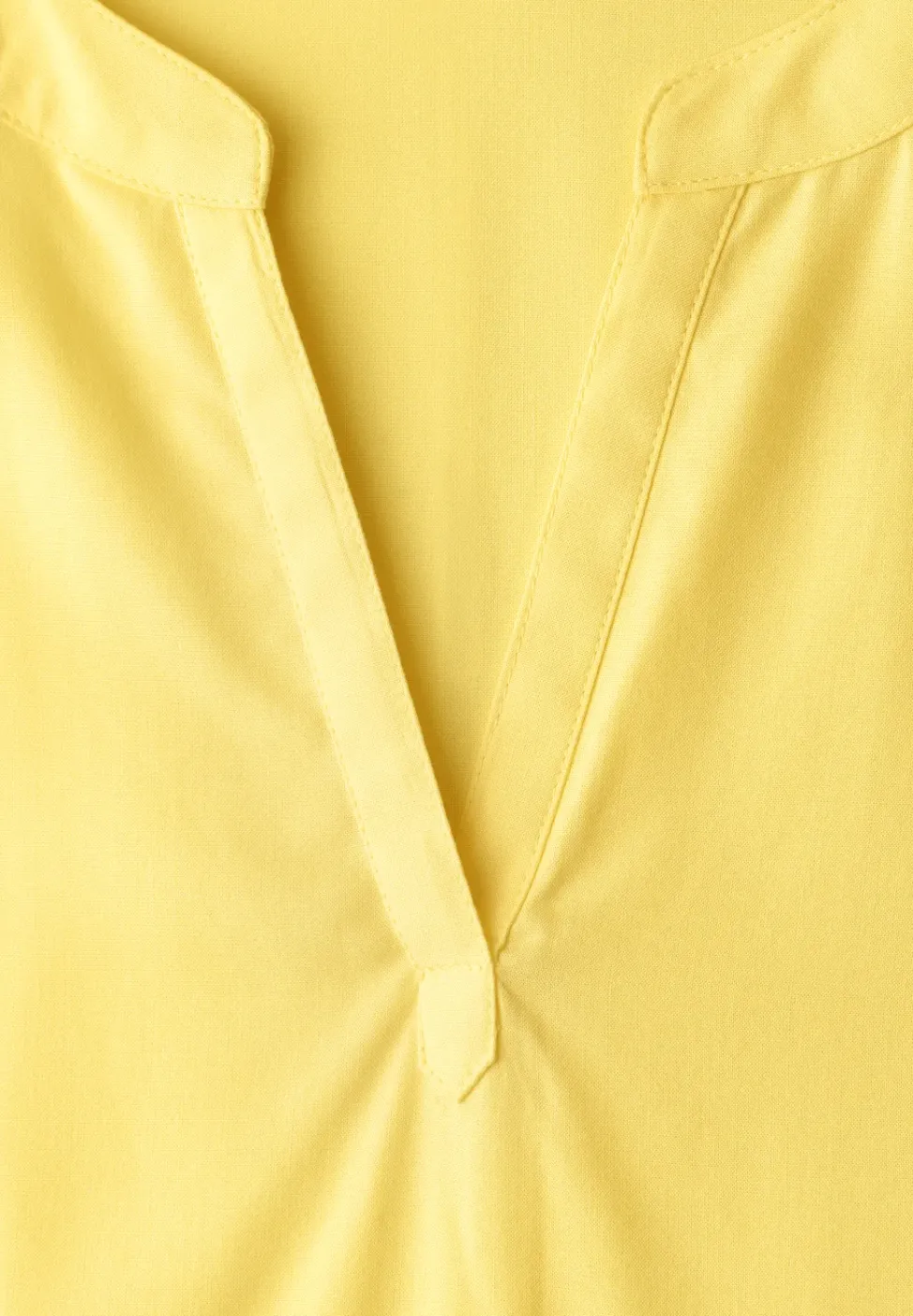 Blusenshirt in Unifarbe mit Split Neck