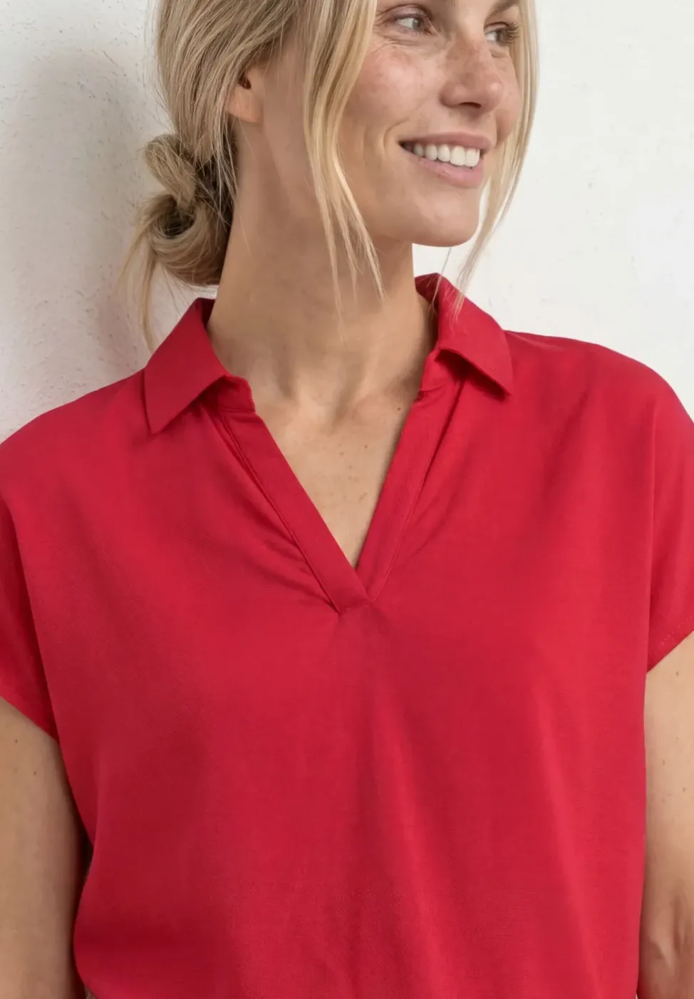 Blusenshirt mit Hemdkragen und Elastiksaum
