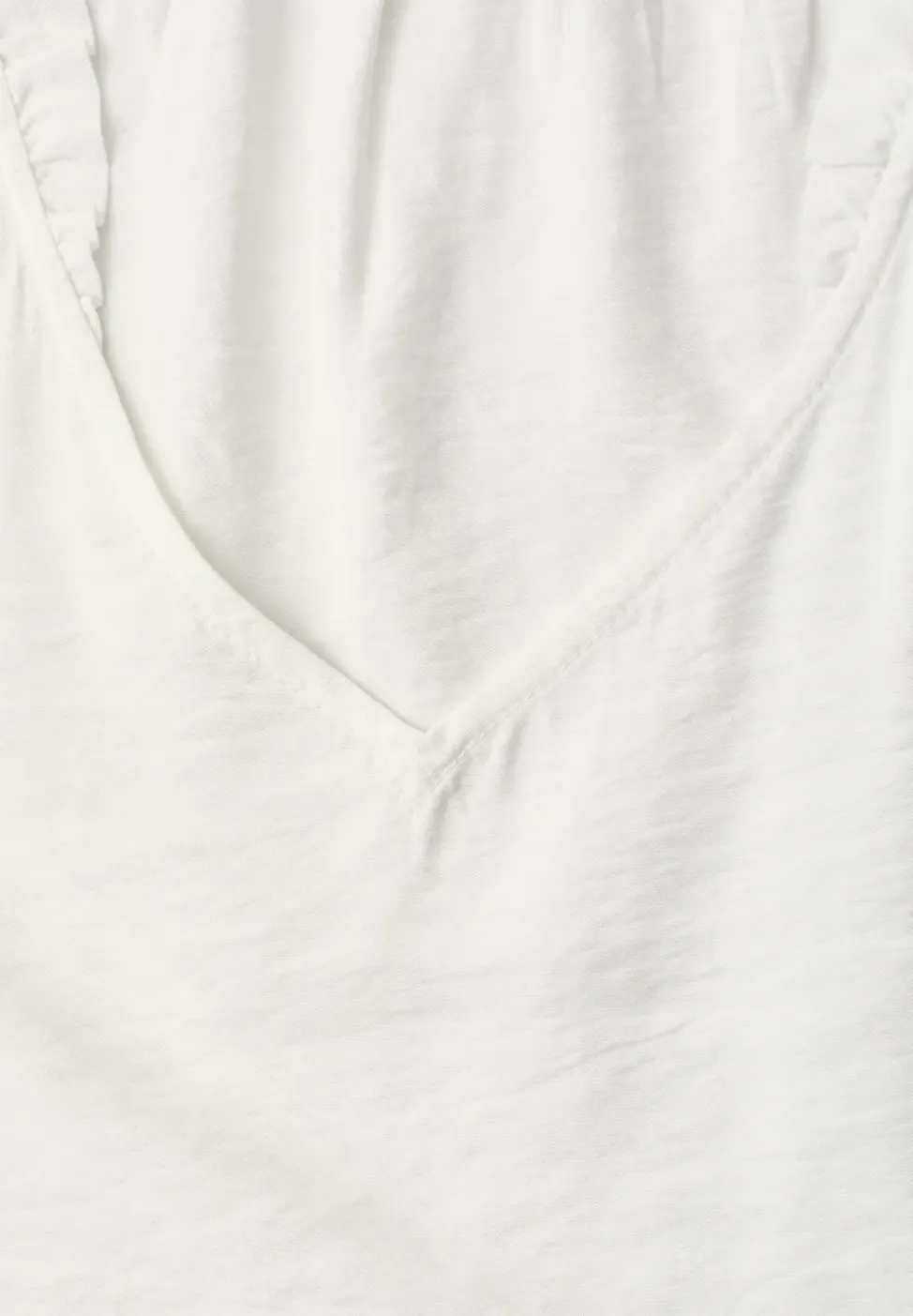 Blusentop mit V-Neck und Rüschen