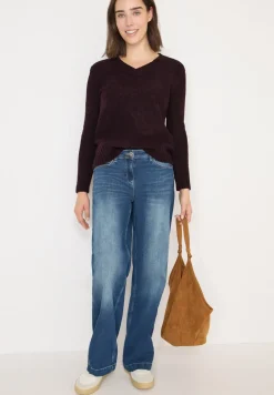 Bouclé V-Neck Pullover