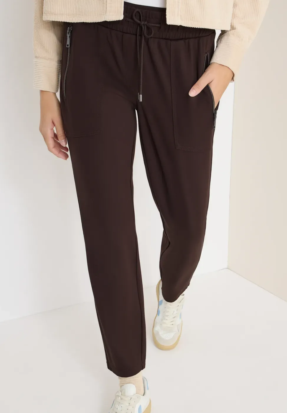 Casual Fit Hose