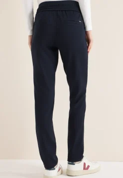 Casual Fit Hose