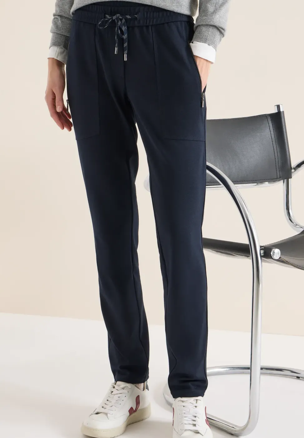Casual Fit Hose