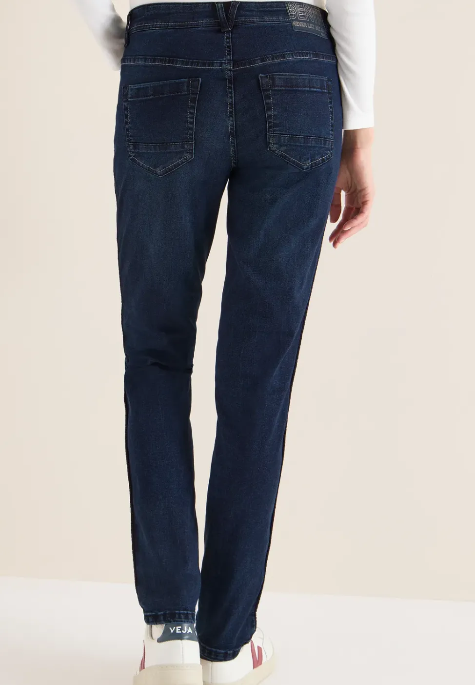 Casual Fit Jeans