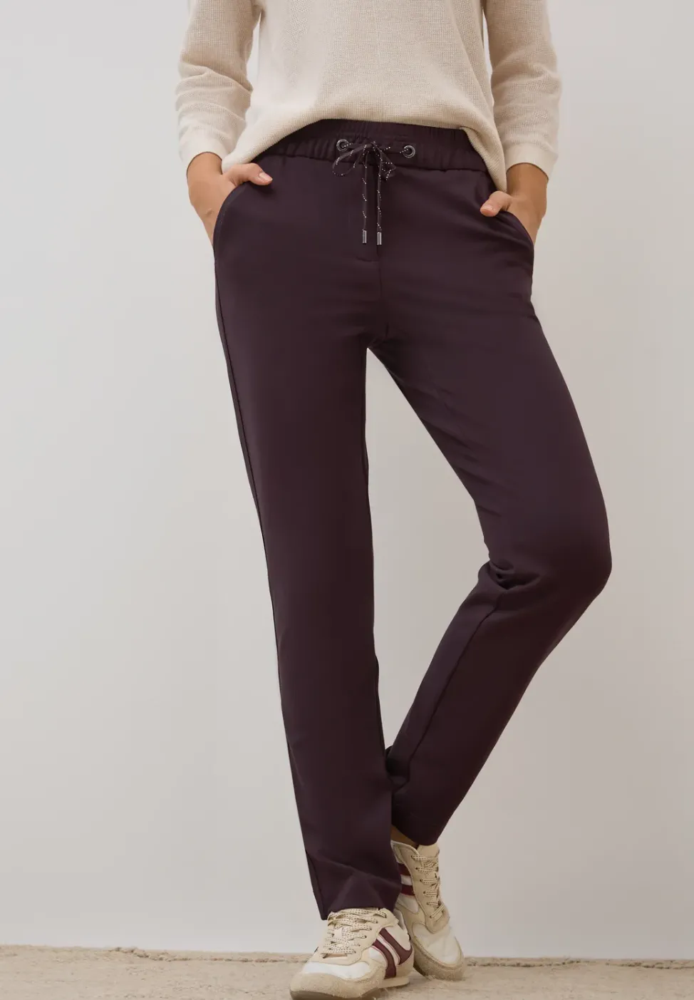 Casual Fit Hose
