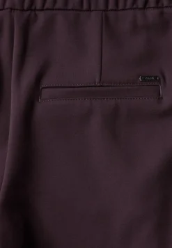 Casual Fit Hose